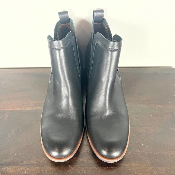 KORK-EASE LEATHER CHELSEA ANKLE BOOTIES IN BLACK WOMEN'S SIZE 6 - Picture 2 of 11